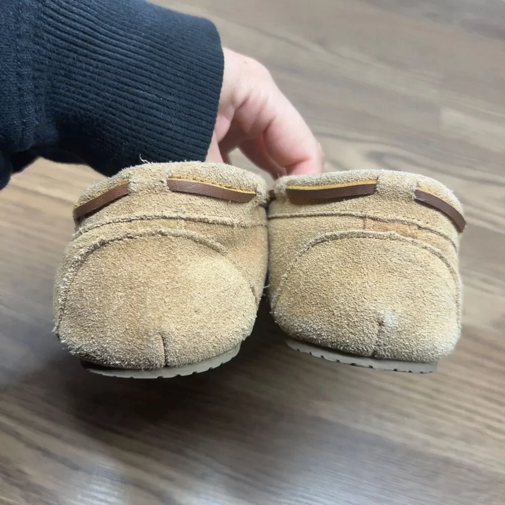 Minnetonka‎ Women’s Suede Pile Moccasins Slipper Shoes Tan Size 7M